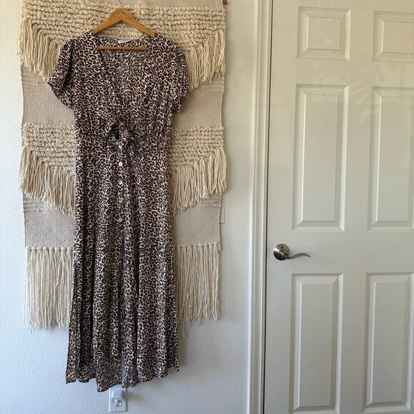 Kivari Alena Leopard Tie Front Midi Dress - Picture 1 of 8